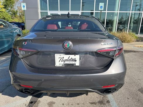 Used 2025 Alfa Romeo Giulia AWD image 7