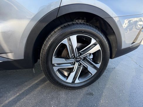 Used 2023 Kia Sorento SX Prestige AWD/4WD image 16