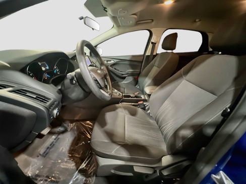 Used 2018 Ford Focus SE FWD image 14