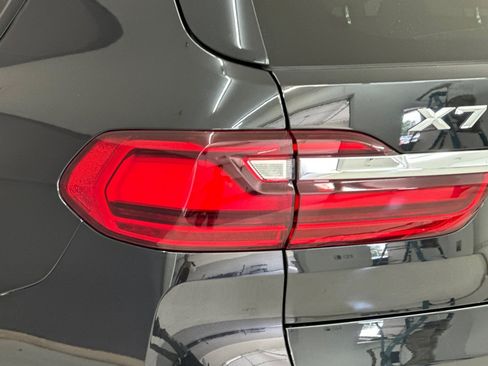 Certified 2022 BMW X7 xDrive40i w/ Premium Package AWD/4WD image 12