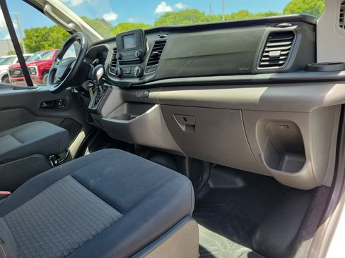 Used 2024 Ford Transit 250 Low Roof w/ Exterior Upgrade Package RWD image 19