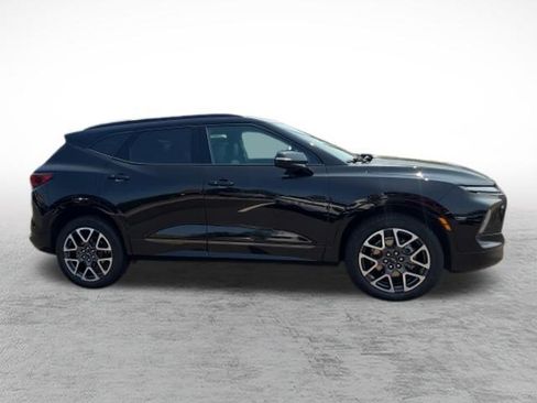 Used 2025 Chevrolet Blazer RS w/ LPO, Floor Liner Package AWD/4WD image 4