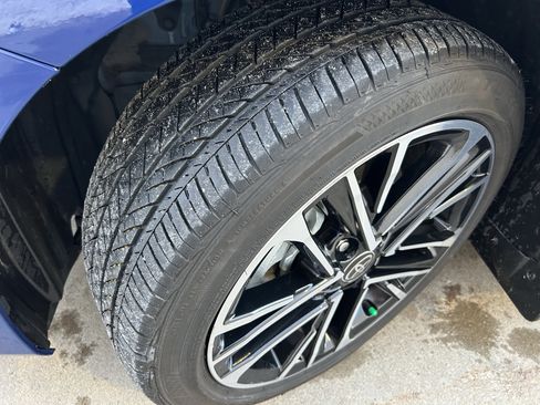 Used 2025 Toyota Camry XLE image 10