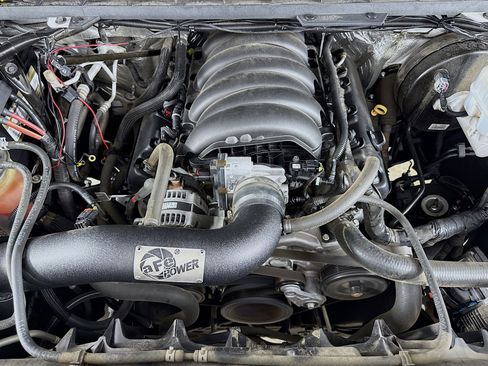 Used 2018 Chevrolet Silverado 1500 LT w/ All Star Edition image 30