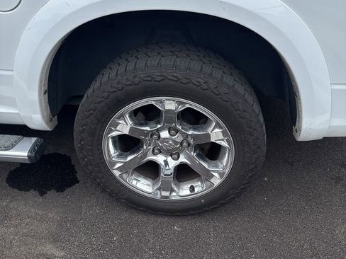 Used 2015 RAM 1500 Laramie w/ Convenience Group AWD/4WD image 5