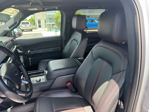 Used 2023 Ford Expedition Max Limited AWD/4WD image 16