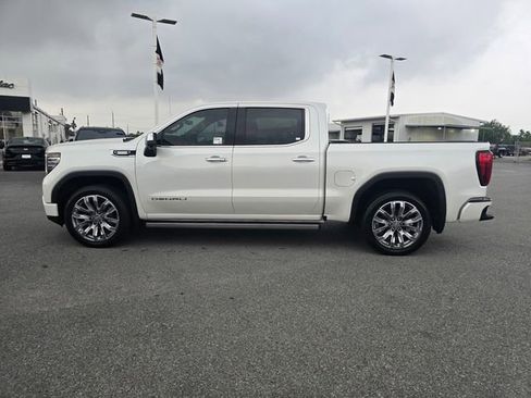Used 2024 GMC Sierra 1500 Denali AWD/4WD image 8