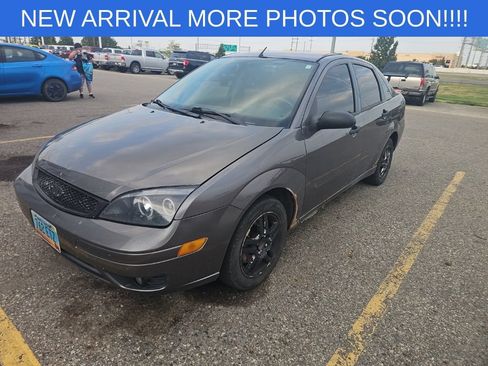 Used 2007 Ford Focus S FWD image 3