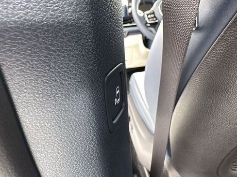 New 2026 Kia Carnival EX image 15