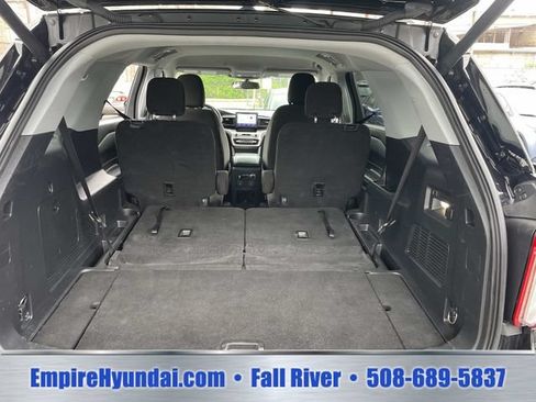 Used 2022 Ford Explorer XLT AWD/4WD image 5