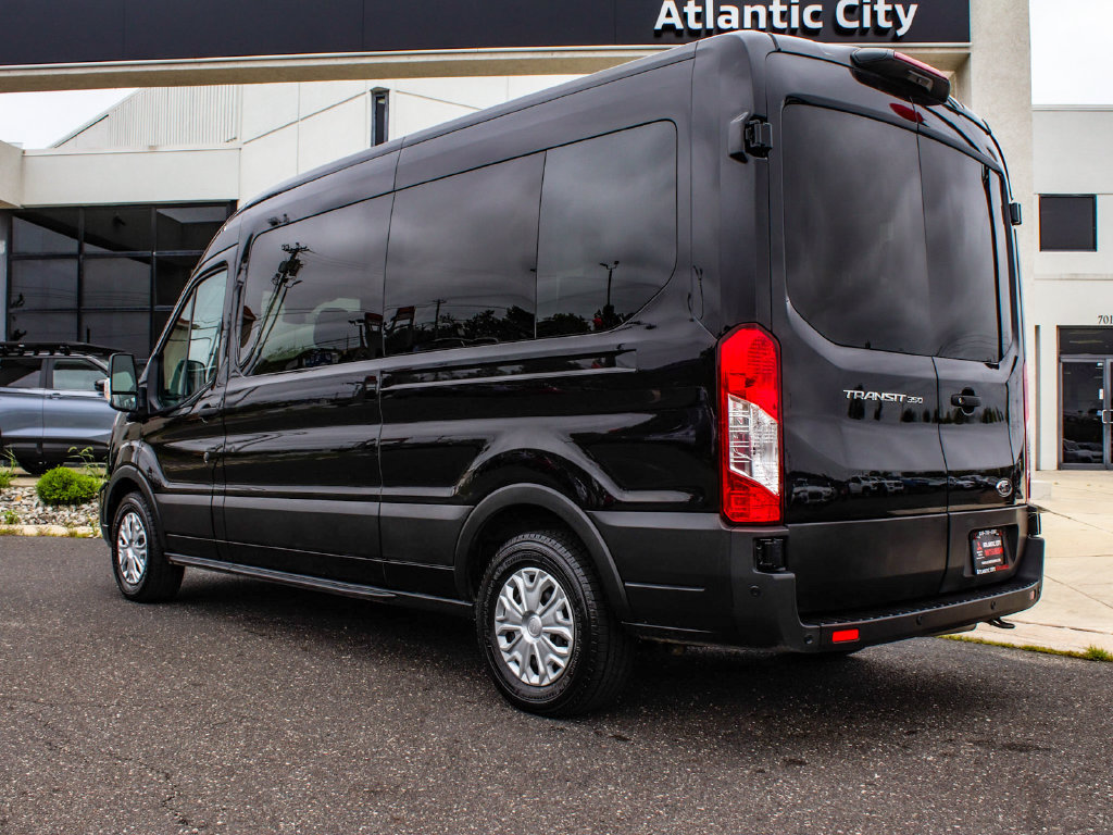Used 2023 Ford Transit 350 XLT RWD image 4