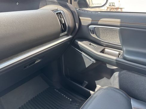 Used 2025 Ford Expedition Tremor AWD/4WD image 38