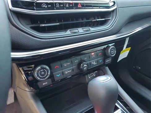 New 2026 Jeep Compass Latitude w/ Quick Order Package 29K image 23