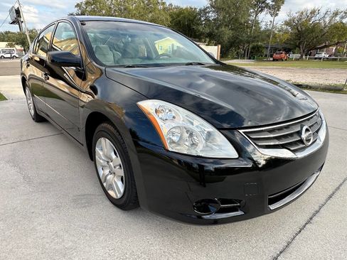 Used 2010 Nissan Altima 2.5 image 4