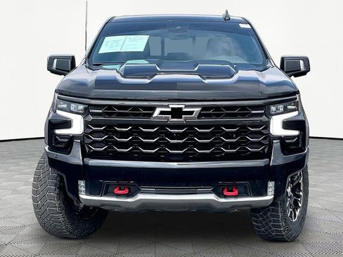Used 2023 Chevrolet Silverado 1500 ZR2 w/ Technology Package image 2