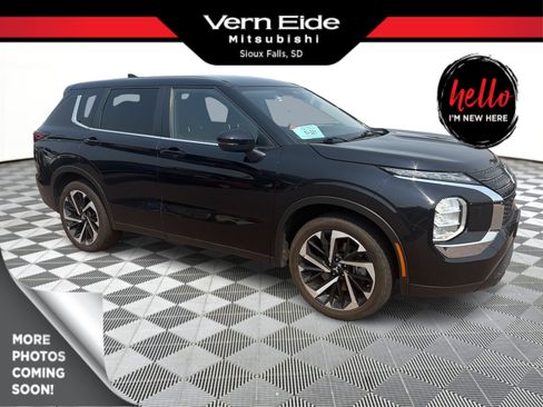 Used 2022 Mitsubishi Outlander ES AWD/4WD image 1
