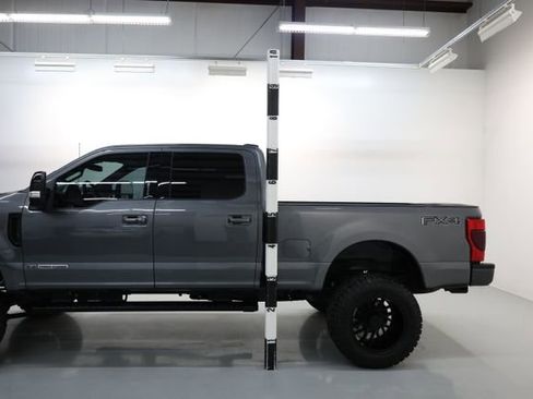 Used 2022 Ford F250 Lariat w/ Black Appearance Package image 71