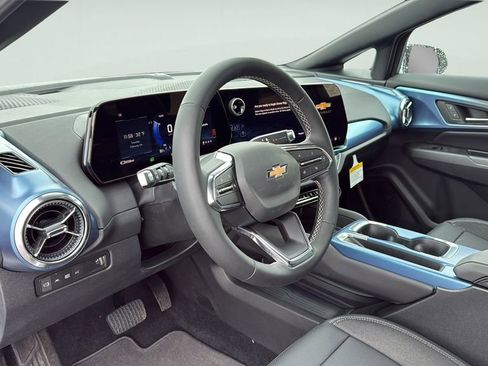 New 2026 Chevrolet Equinox EV LT image 23