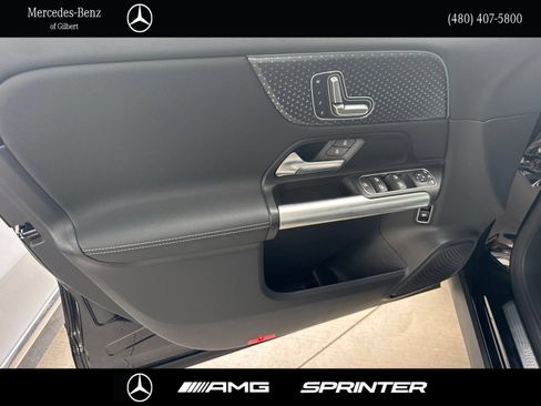 Certified 2025 Mercedes-Benz GLA 250 image 9