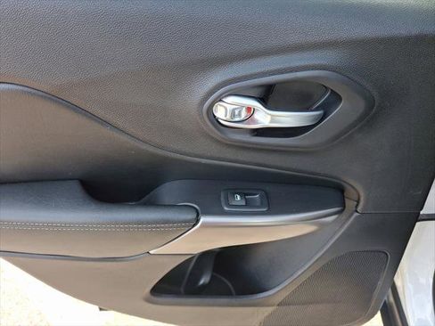 Certified 2020 Jeep Cherokee Limited image 19