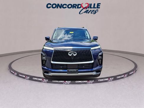 Used 2025 INFINITI QX80 Luxe AWD/4WD image 2