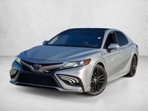 Used 2022 Toyota Camry XSE image 1