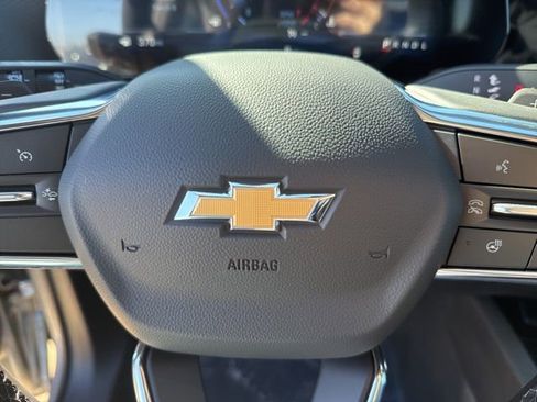 New 2026 Chevrolet Equinox LT w/ Convenience Package II FWD image 19