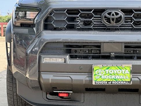New 2026 Toyota 4Runner TRD Off-Road Premium w/ Tow Technology Package AWD/4WD image 7