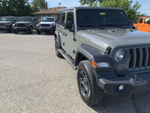 Used 2022 Jeep Wrangler Unlimited Sport AWD/4WD image 15