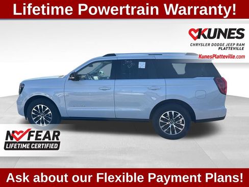 Used 2025 Ford Expedition Platinum AWD/4WD image 8