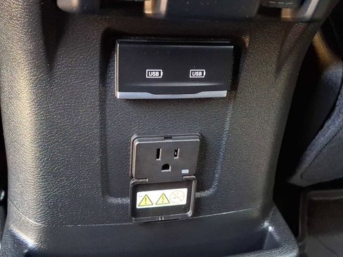 Used 2023 Jeep Wrangler Unlimited Rubicon w/ LED Lighting Group AWD/4WD image 11