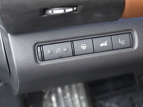 New 2026 Nissan Pathfinder Platinum image 14