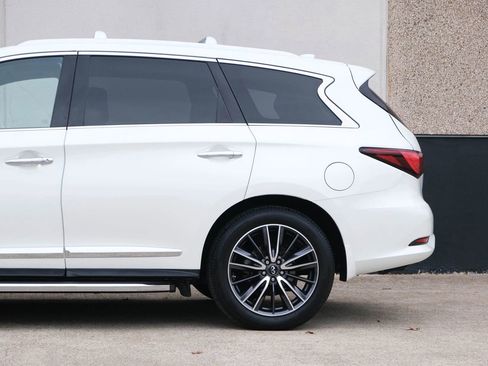 Used 2017 INFINITI QX60 Luxe w/ Deluxe Technology Package image 8