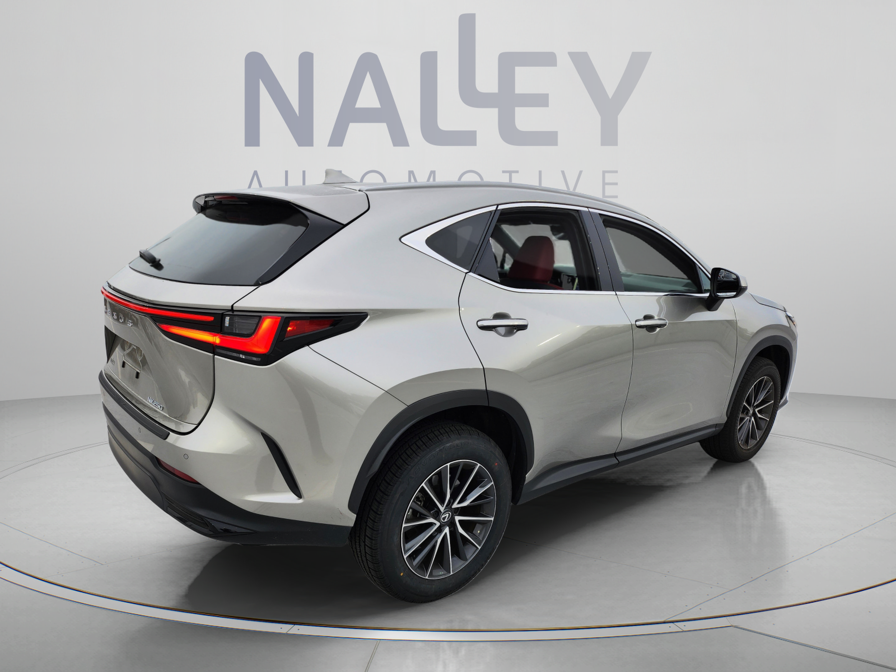 Used 2025 Lexus NX 250 FWD w/ Accessory Package (2T) image 4