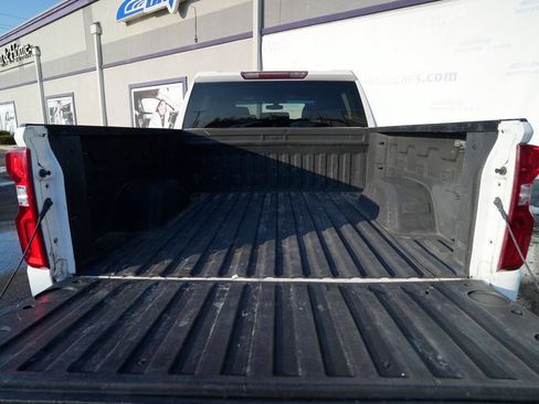 Used 2020 Chevrolet Silverado 1500 Custom Trail Boss w/ Custom Convenience Package AWD/4WD image 15