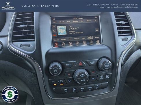 Used 2021 Jeep Grand Cherokee Laredo image 18