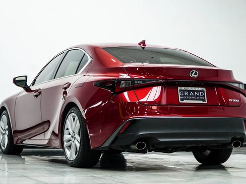 Used 2023 Lexus IS 300 w/ Comfort Package RWD image 11