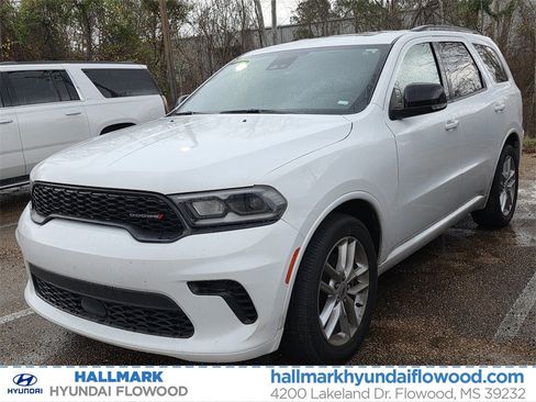 Used 2024 Dodge Durango GT image 1