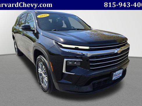 Used 2025 Chevrolet Traverse LT AWD/4WD image 1