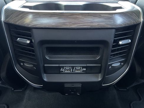 Used 2020 RAM 1500 Laramie RWD image 33