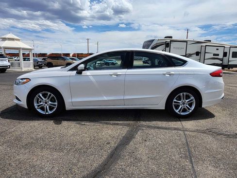 Used 2018 Ford Fusion SE w/ Fusion SE Technology Package FWD image 7