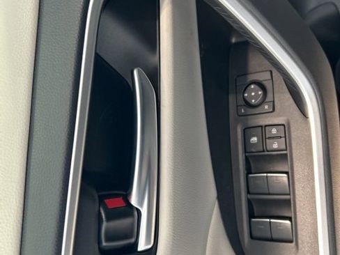 New 2025 Toyota RAV4 XLE image 10