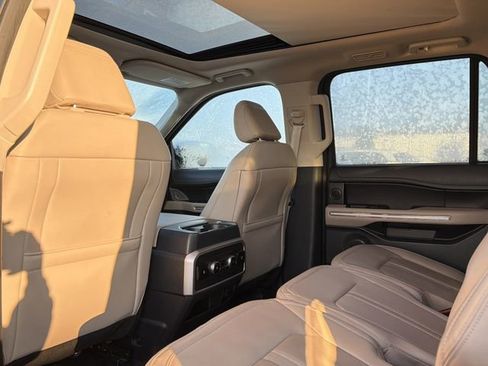 Used 2024 Ford Expedition Max Limited image 12