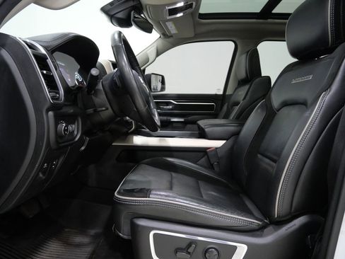 Used 2022 RAM 1500 Laramie AWD/4WD image 12