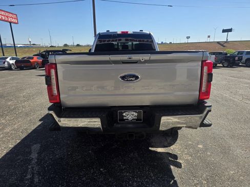 Used 2023 Ford F250 Lariat w/ FX4 Off-Road Package AWD/4WD image 6