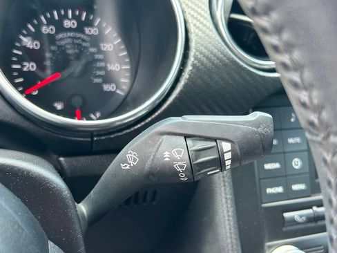 Used 2018 Ford Mustang Coupe RWD image 25