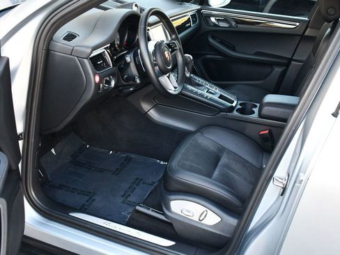 Used 2016 Porsche Macan S image 14
