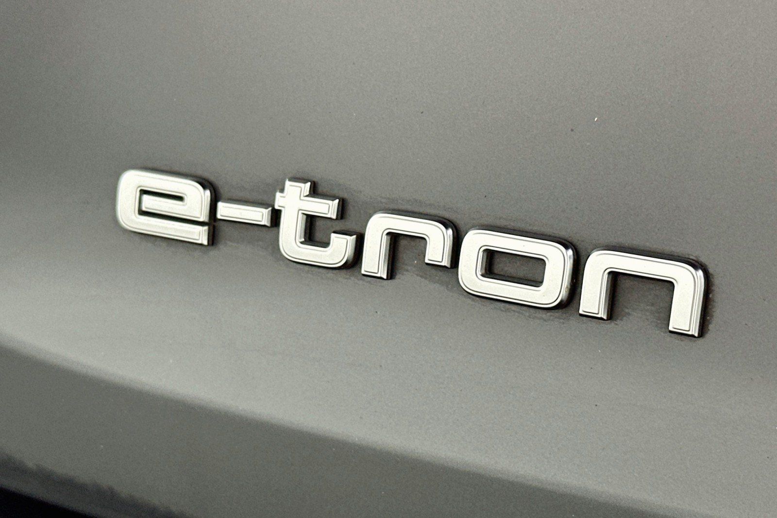 Used 2021 Audi e-tron Premium w/ Black Optic Package AWD/4WD image 12