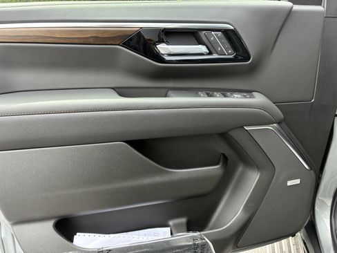 New 2026 Chevrolet Tahoe High Country AWD/4WD image 24