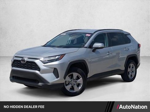 Used 2025 Toyota RAV4 XLE AWD/4WD image 1